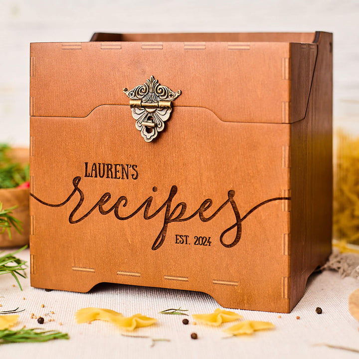 5x7 recipe box with vintage metal latch