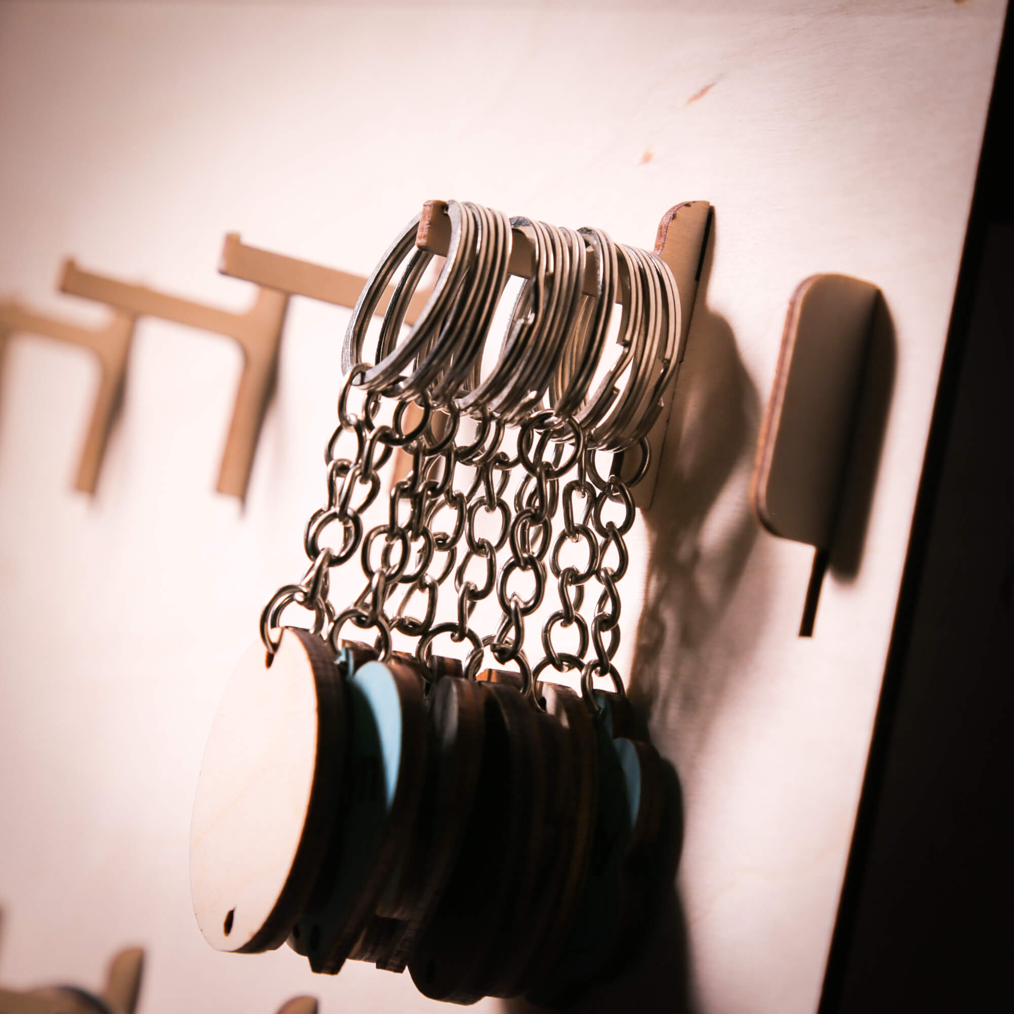 Retail Keychains Stands Keychain Display Stand – Customizable for Retail & Craft Shows ...