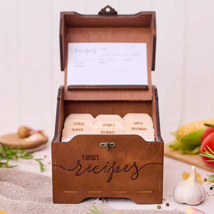 Vintage-style 3x5 recipe card box